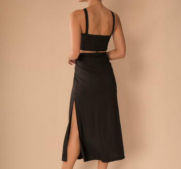 VESTIDO LARGO CON NUDO EN FRENTE